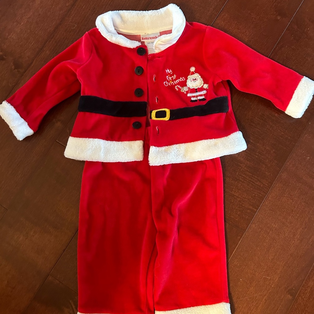 My first Christmas outfit 6/9 months